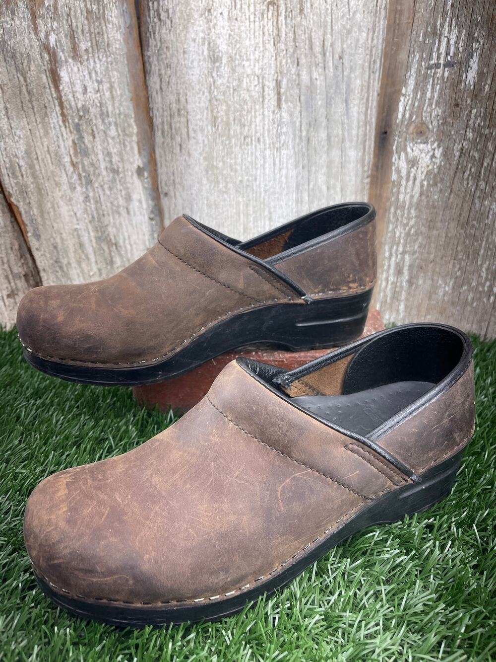 Dansko Antique Oiled Brown Clog Women's EU39 8.5